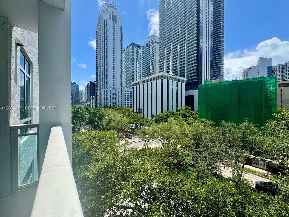 VIEW TO BRICKELL AV