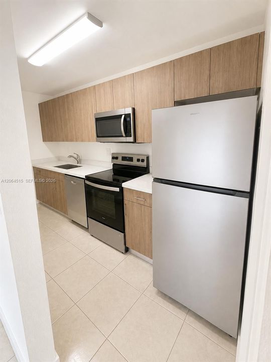 В аренду: $1,950 (1 спален, 1 ванн, 780 Квадратных фут)
