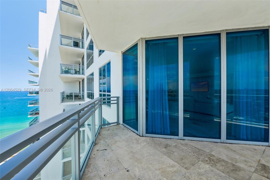 For Sale: $2,250,000 (3 beds, 3 baths, 2857 Square Feet)