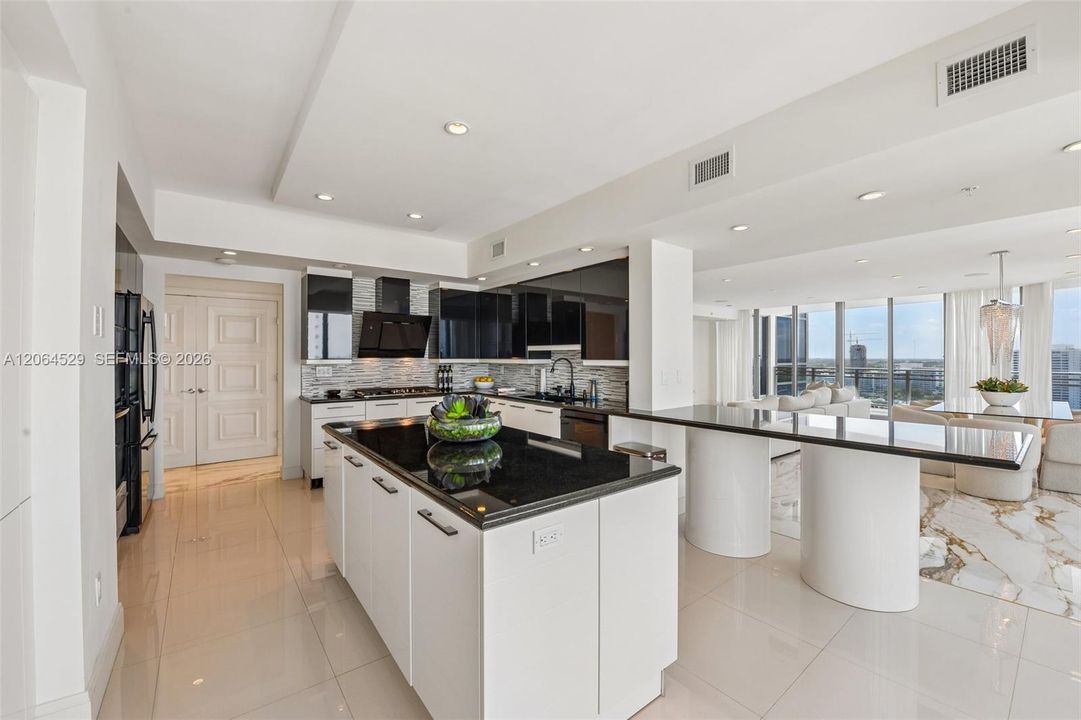 For Sale: $2,250,000 (3 beds, 3 baths, 2857 Square Feet)