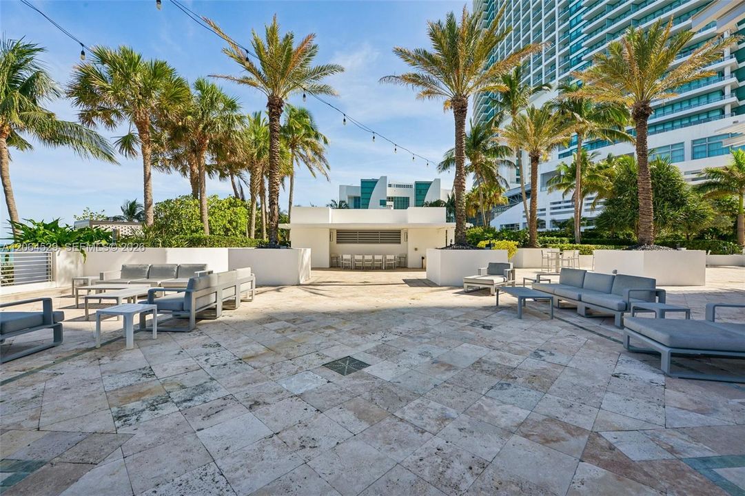For Sale: $2,250,000 (3 beds, 3 baths, 2857 Square Feet)