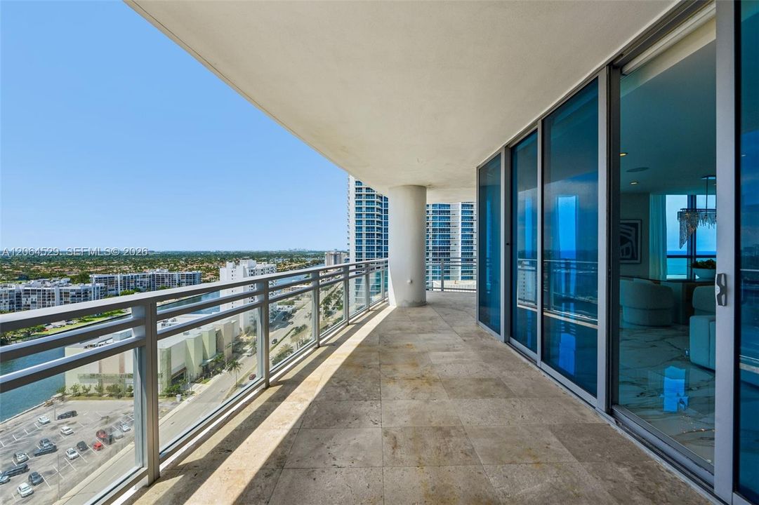 For Sale: $2,250,000 (3 beds, 3 baths, 2857 Square Feet)