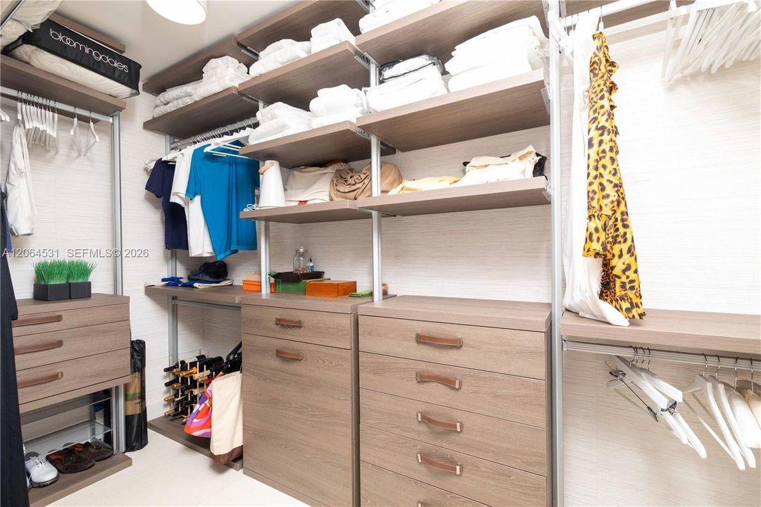 В аренду: $40,000 (3 спален, 3 ванн, 2121 Квадратных фут)