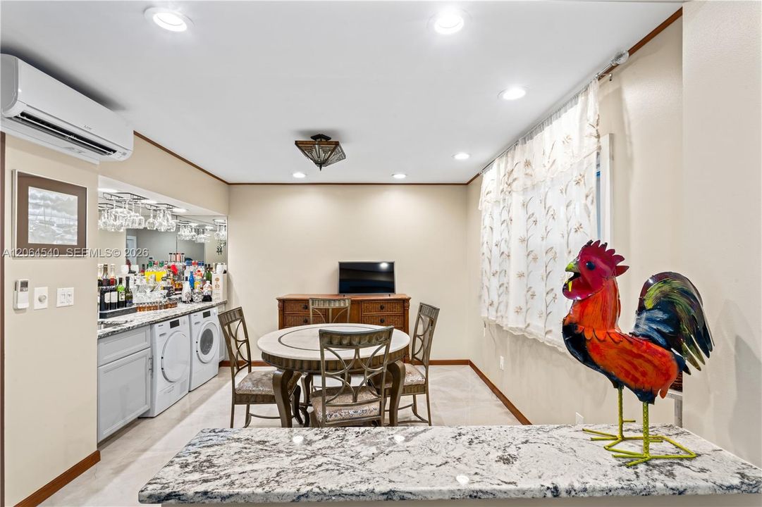 For Sale: $889,000 (3 beds, 2 baths, 1126 Square Feet)