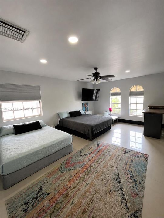 En Venta: $2,500,000 (5 camas, 7 baños, 6597 Pies cuadrados)