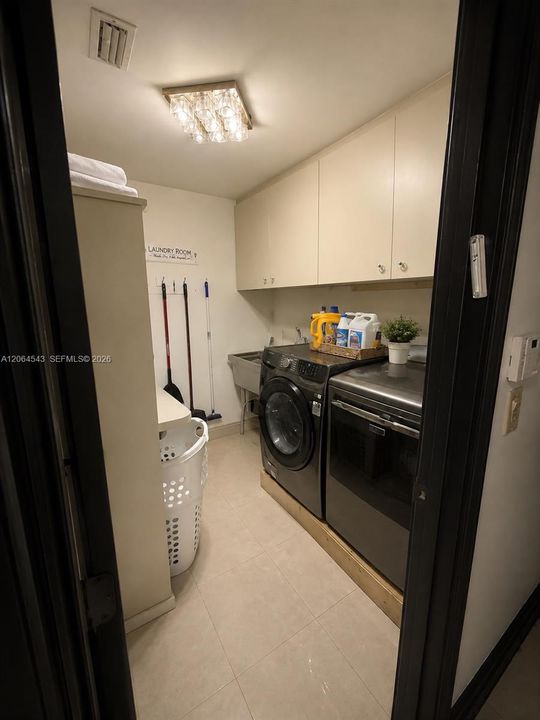 En Venta: $2,500,000 (5 camas, 7 baños, 6597 Pies cuadrados)