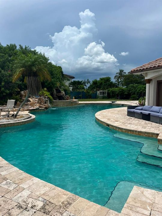 En Venta: $2,500,000 (5 camas, 7 baños, 6597 Pies cuadrados)