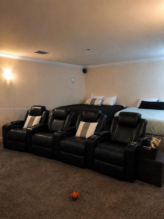 En Venta: $2,500,000 (5 camas, 7 baños, 6597 Pies cuadrados)