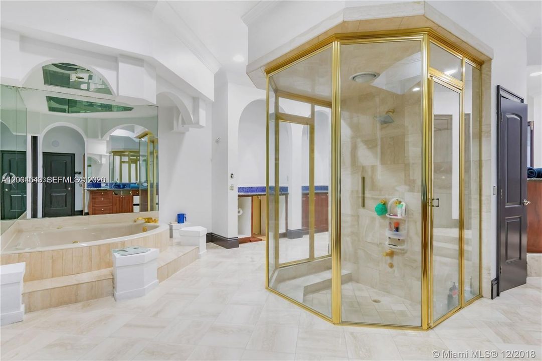 En Venta: $2,500,000 (5 camas, 7 baños, 6597 Pies cuadrados)