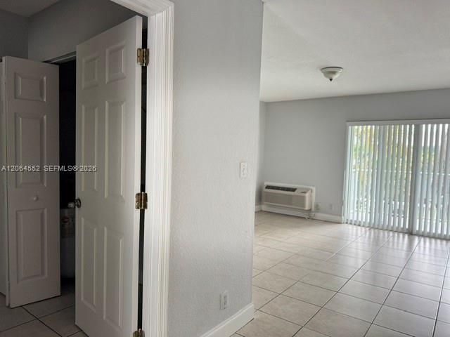 В аренду: $1,300 (0 спален, 1 ванн, 416 Квадратных фут)