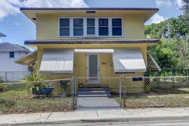Front 314 Cranesnest Way West Palm Beach