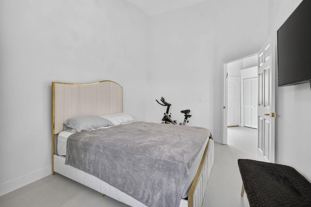 32-web-or-mls-BS1A5495