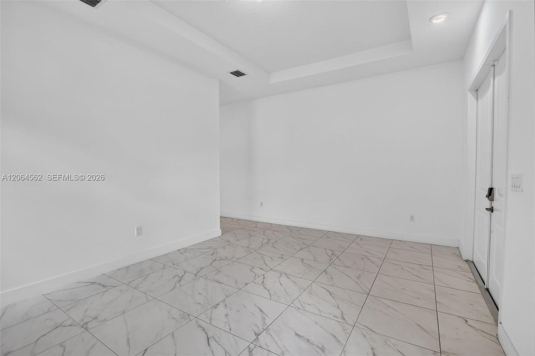 For Rent: $5,000 (3 beds, 2 baths, 2047 Square Feet)
