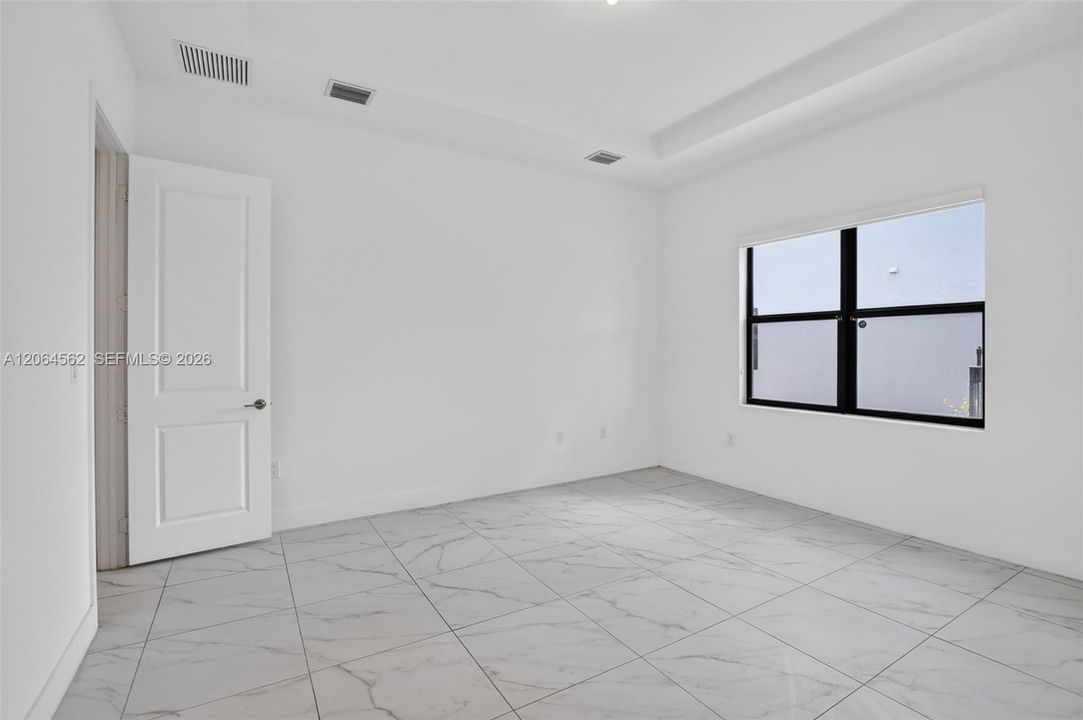 For Rent: $5,000 (3 beds, 2 baths, 2047 Square Feet)
