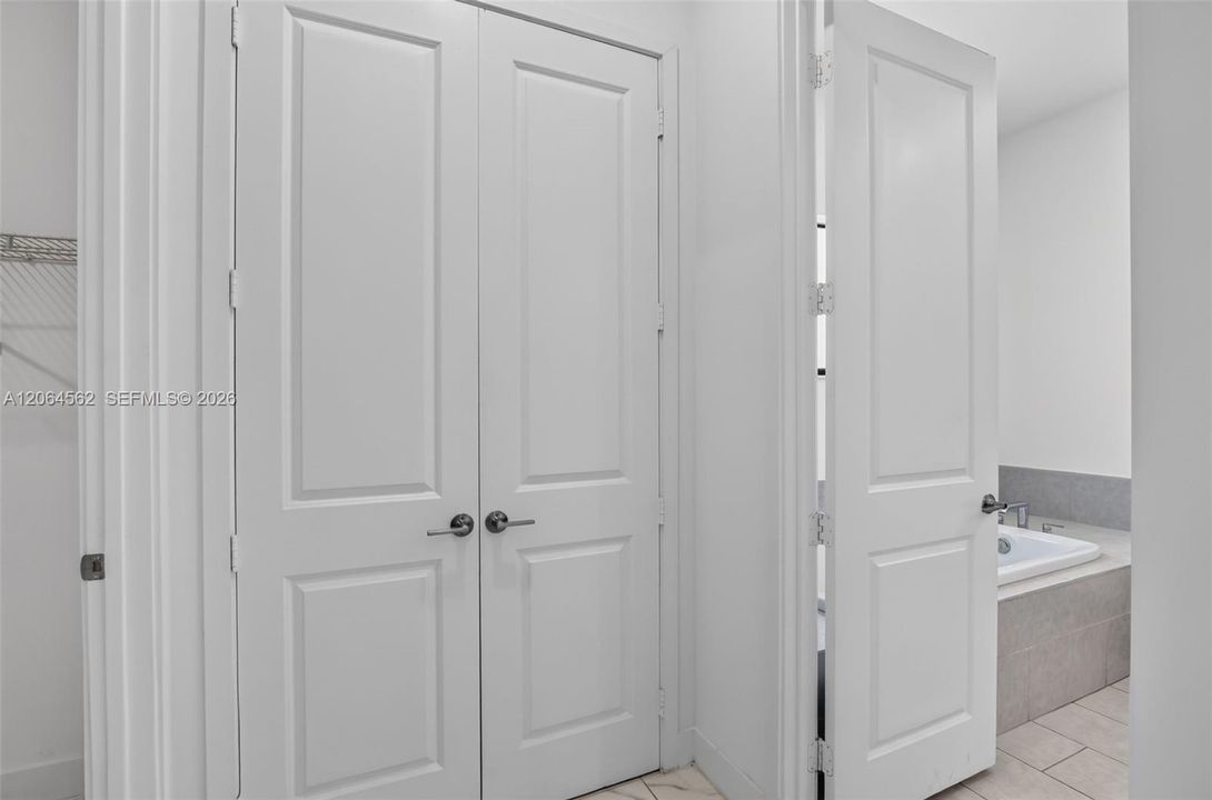 For Rent: $5,000 (3 beds, 2 baths, 2047 Square Feet)