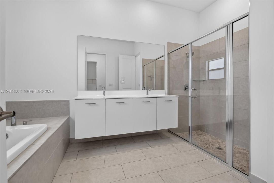 For Rent: $5,000 (3 beds, 2 baths, 2047 Square Feet)
