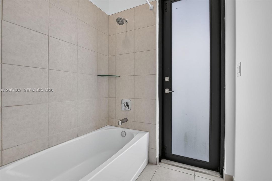 For Rent: $5,000 (3 beds, 2 baths, 2047 Square Feet)