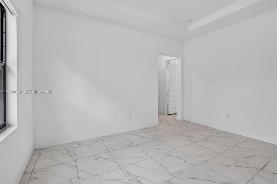 For Rent: $5,000 (3 beds, 2 baths, 2047 Square Feet)