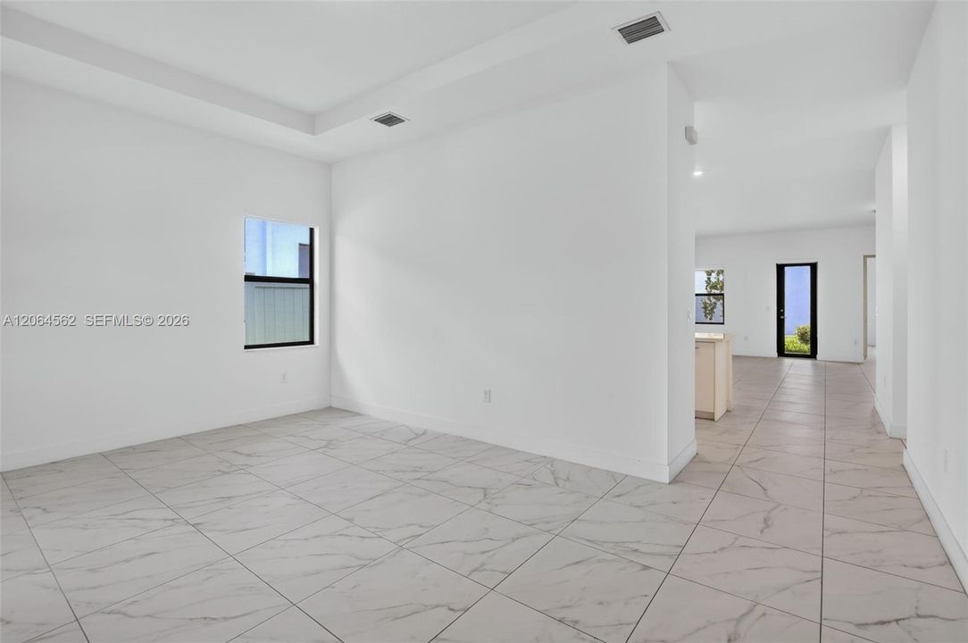 For Rent: $5,000 (3 beds, 2 baths, 2047 Square Feet)