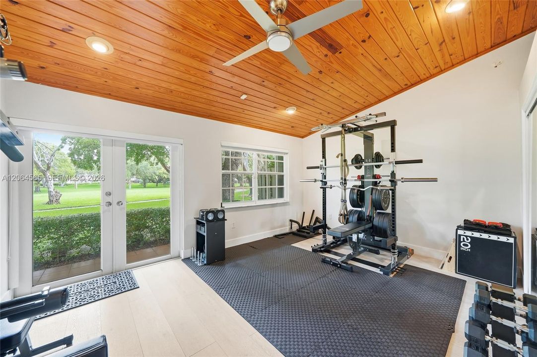For Sale: $825,000 (4 beds, 2 baths, 3150 Square Feet)