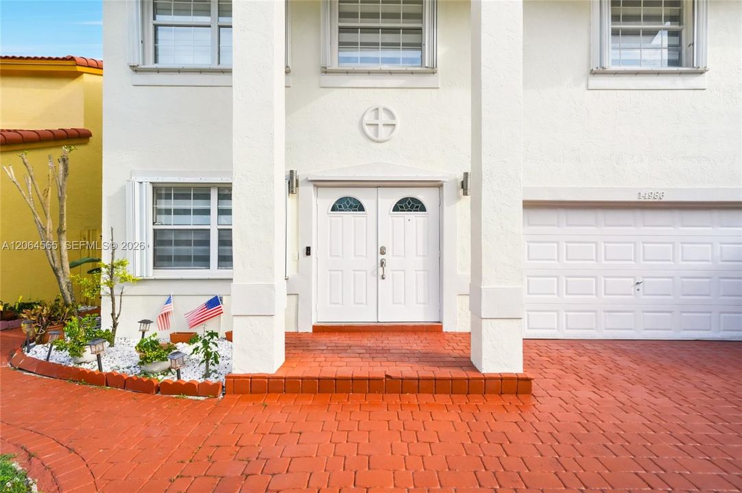 For Sale: $825,000 (4 beds, 2 baths, 3150 Square Feet)