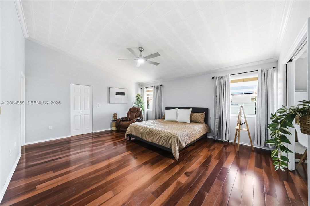 For Sale: $825,000 (4 beds, 2 baths, 3150 Square Feet)