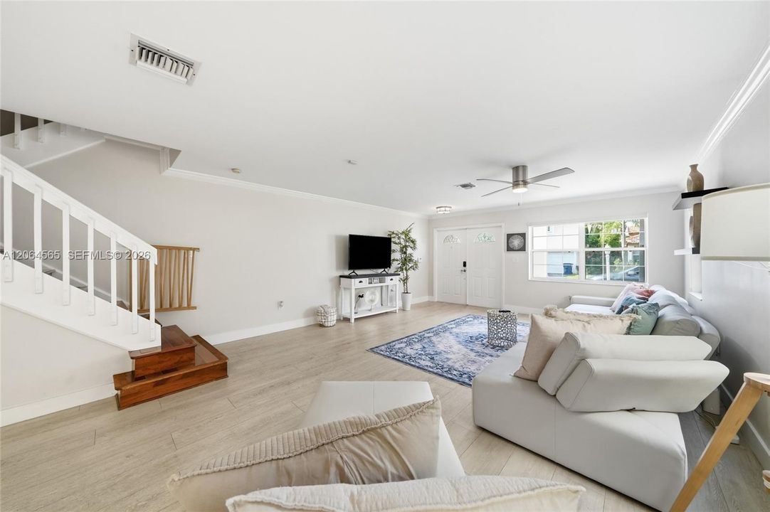 For Sale: $825,000 (4 beds, 2 baths, 3150 Square Feet)