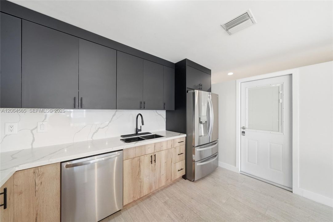 For Sale: $825,000 (4 beds, 2 baths, 3150 Square Feet)