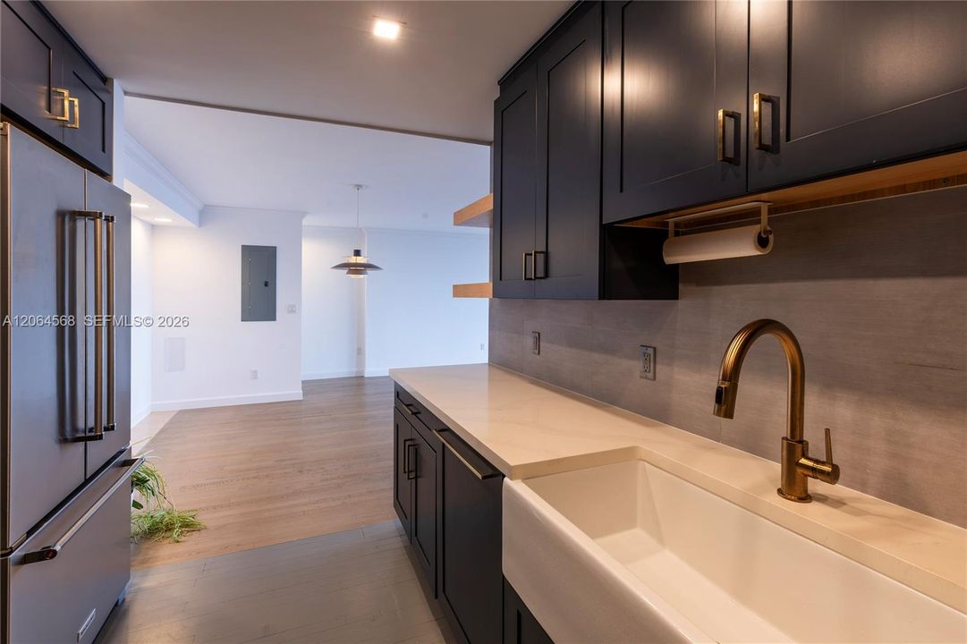 For Rent: $6,750 (2 beds, 2 baths, 1372 Square Feet)