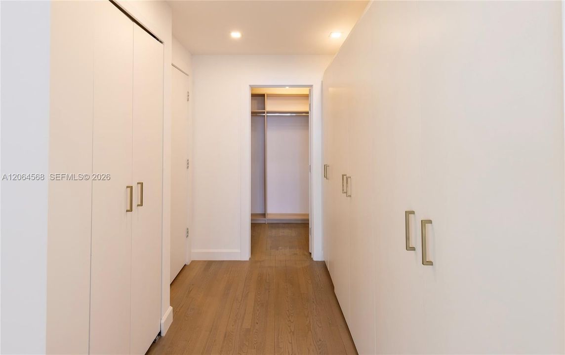 For Rent: $6,750 (2 beds, 2 baths, 1372 Square Feet)