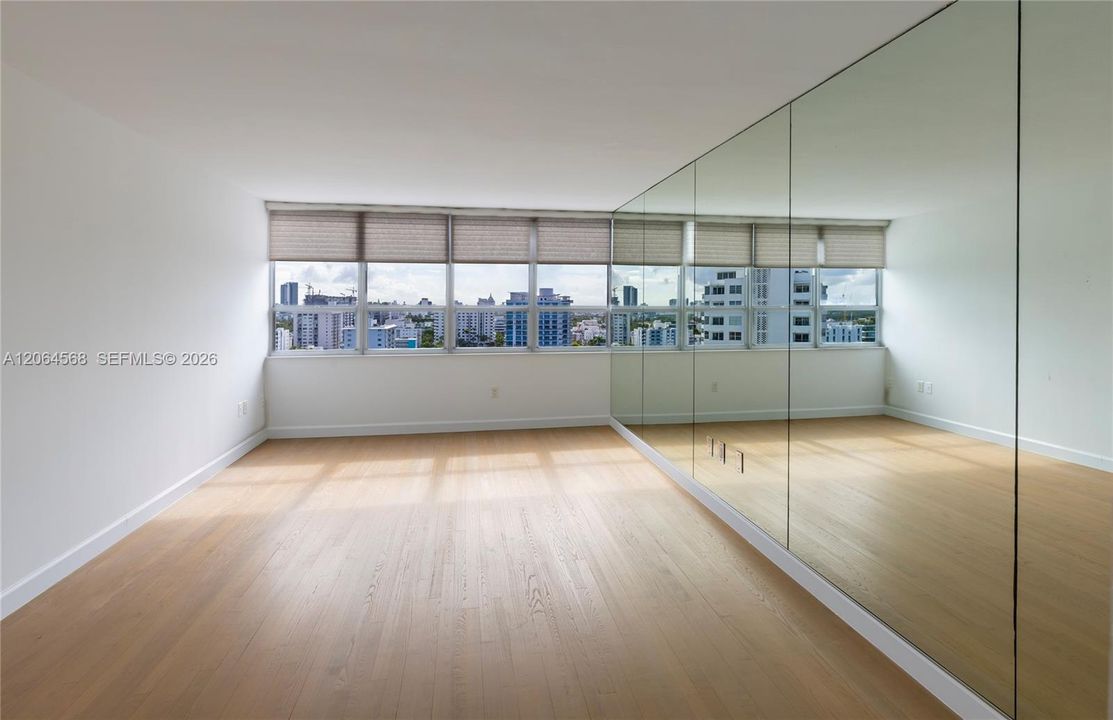 For Rent: $6,750 (2 beds, 2 baths, 1372 Square Feet)