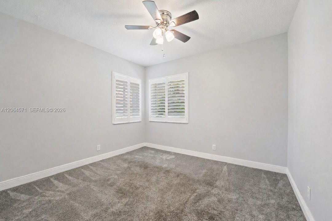 For Sale: $470,000 (3 beds, 2 baths, 1292 Square Feet)