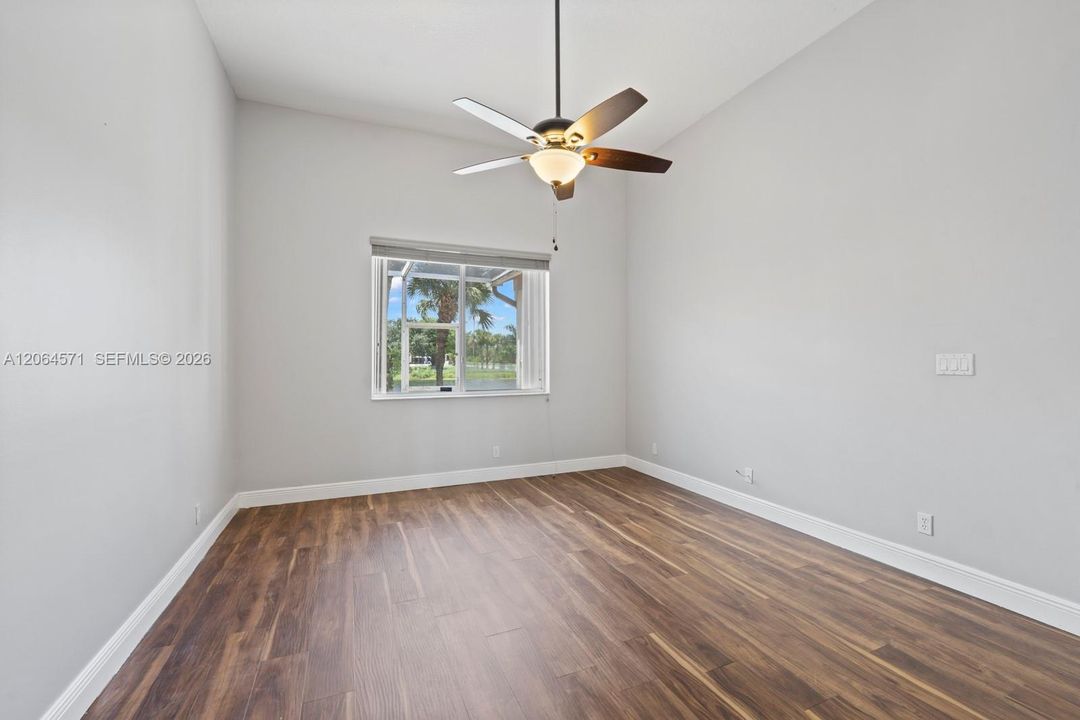 For Sale: $470,000 (3 beds, 2 baths, 1292 Square Feet)