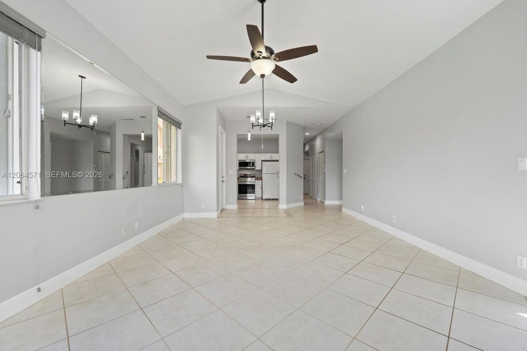 For Sale: $470,000 (3 beds, 2 baths, 1292 Square Feet)