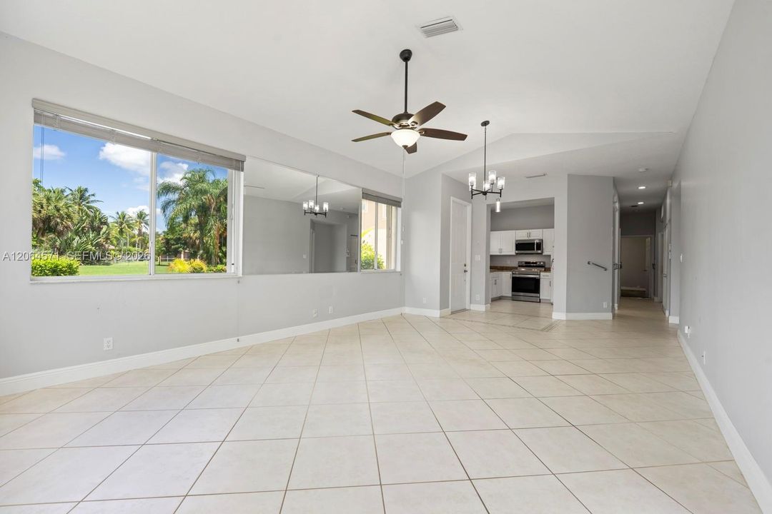 For Sale: $470,000 (3 beds, 2 baths, 1292 Square Feet)