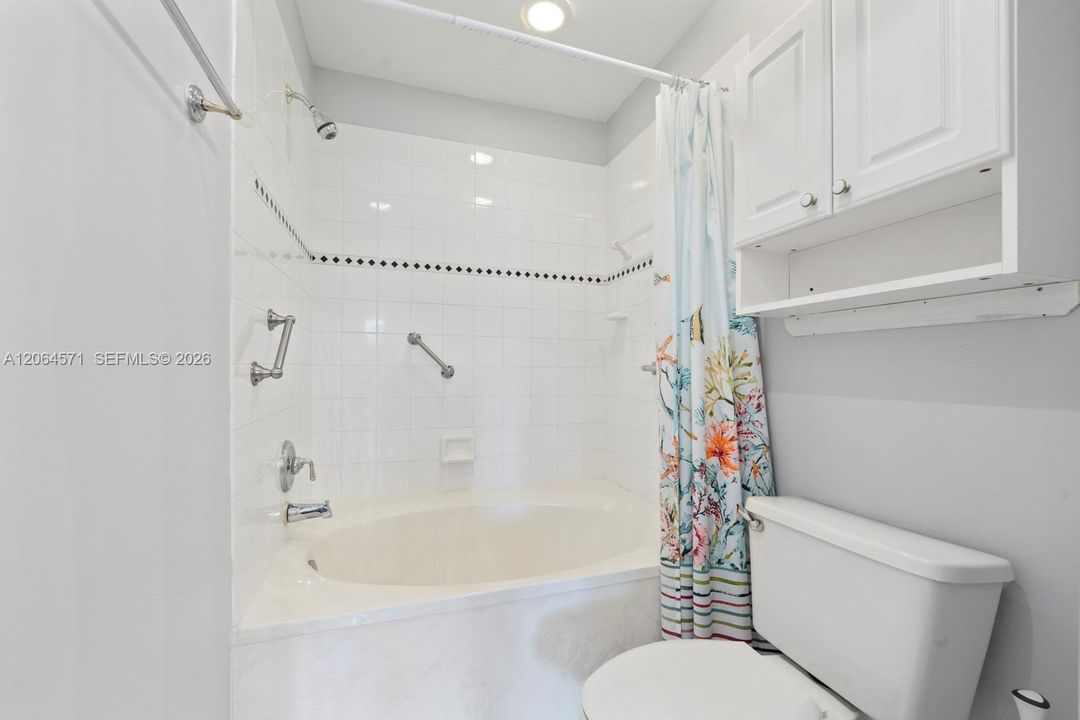 For Sale: $470,000 (3 beds, 2 baths, 1292 Square Feet)