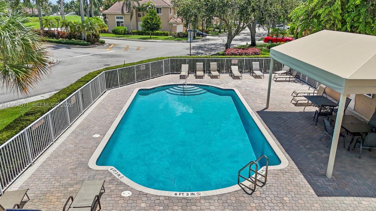 For Sale: $470,000 (3 beds, 2 baths, 1292 Square Feet)