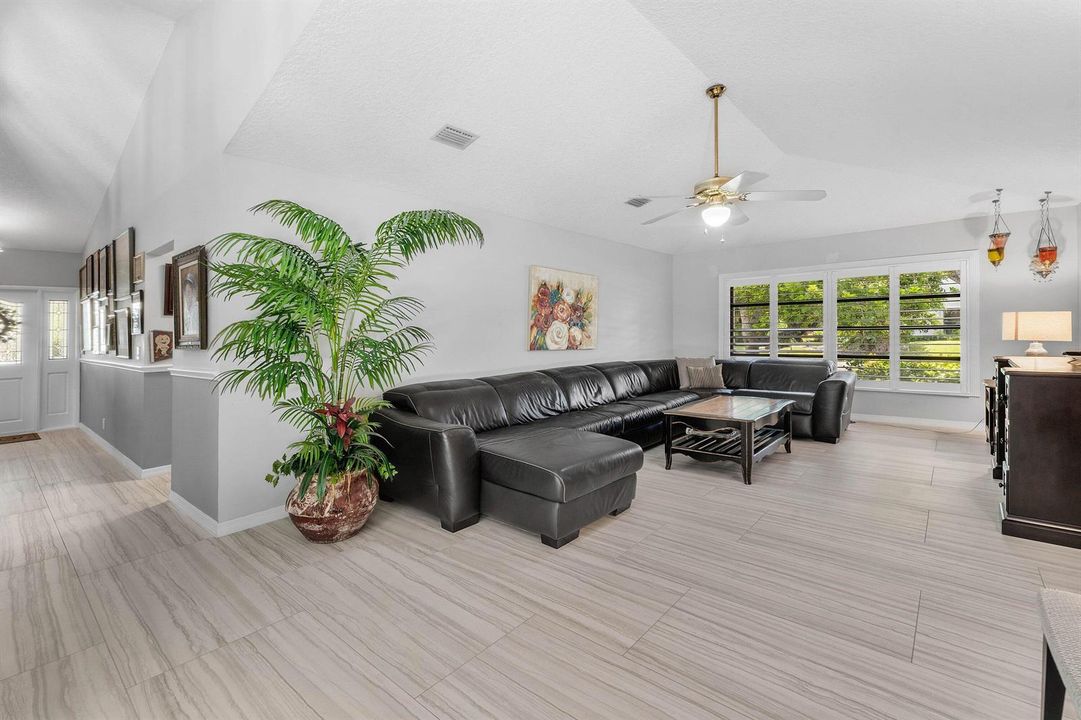 011-13SaintGilesRoad-PalmBeachGardens-FL