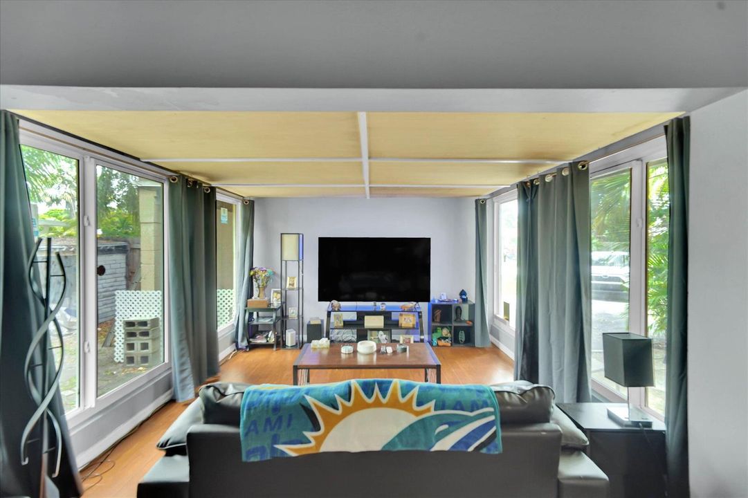 09-308 NW 27th Street-9