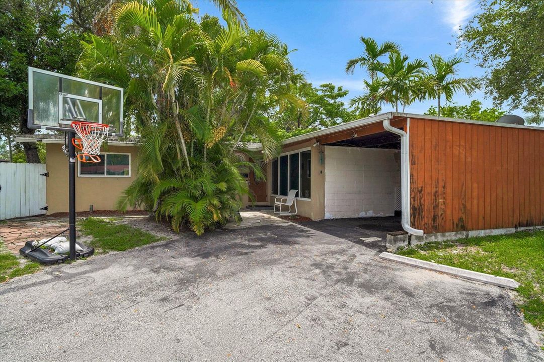 03-308 NW 27th Street-3