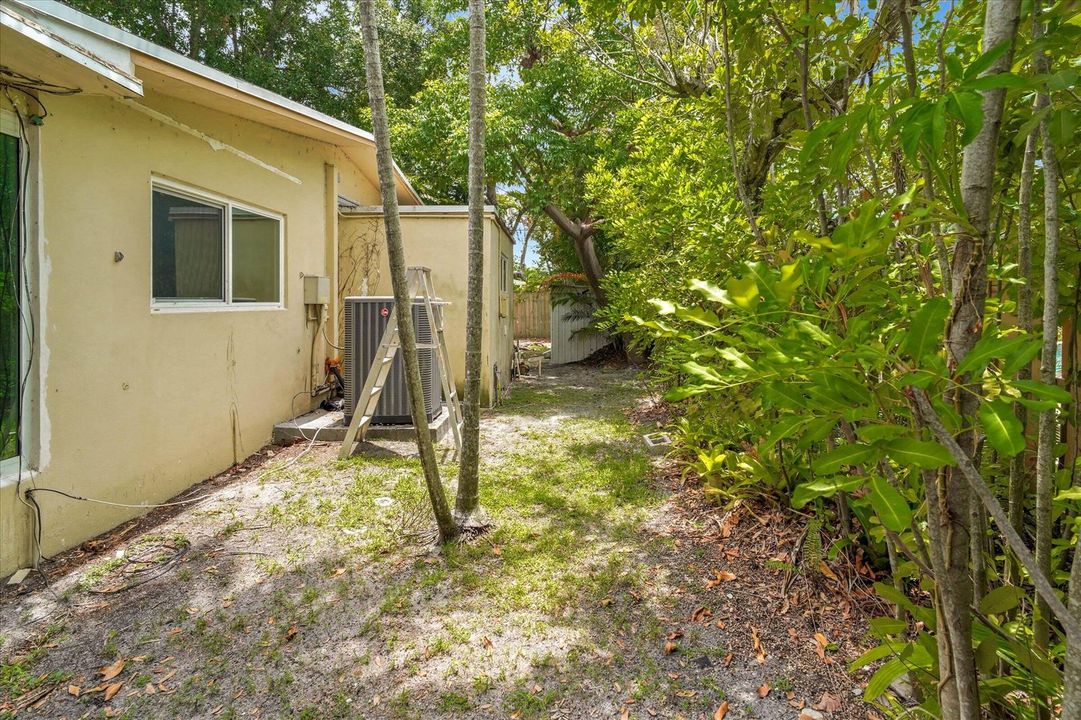 43-308 NW 27th Street-43
