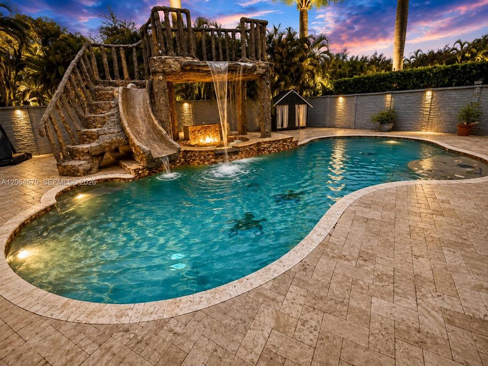 For Sale: $1,300,000 (5 beds, 3 baths, 2881 Square Feet)