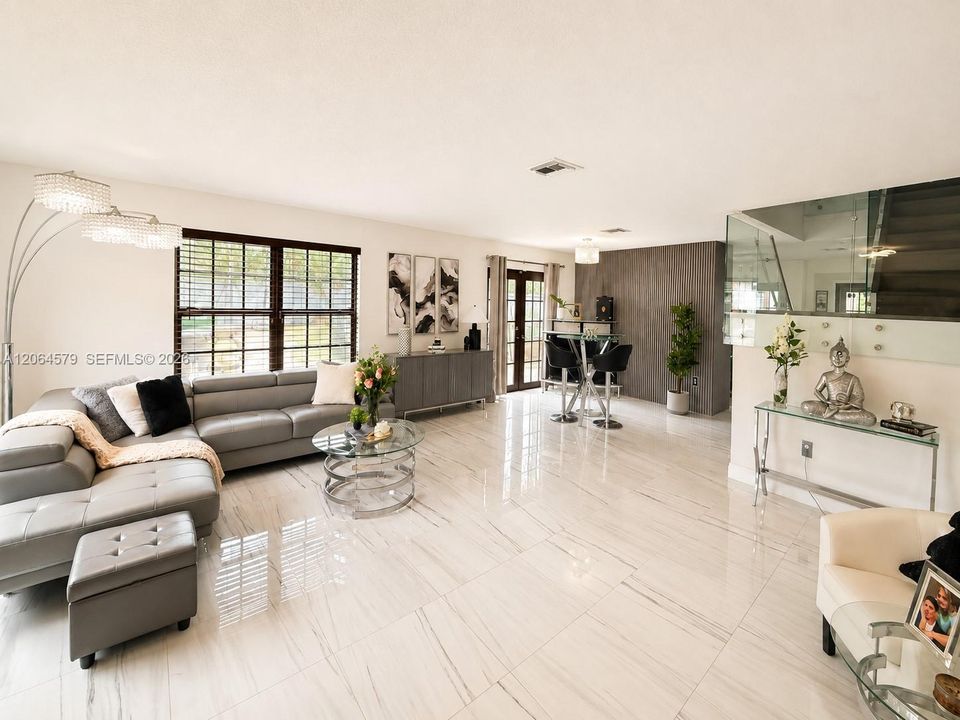 For Sale: $1,300,000 (5 beds, 3 baths, 2881 Square Feet)