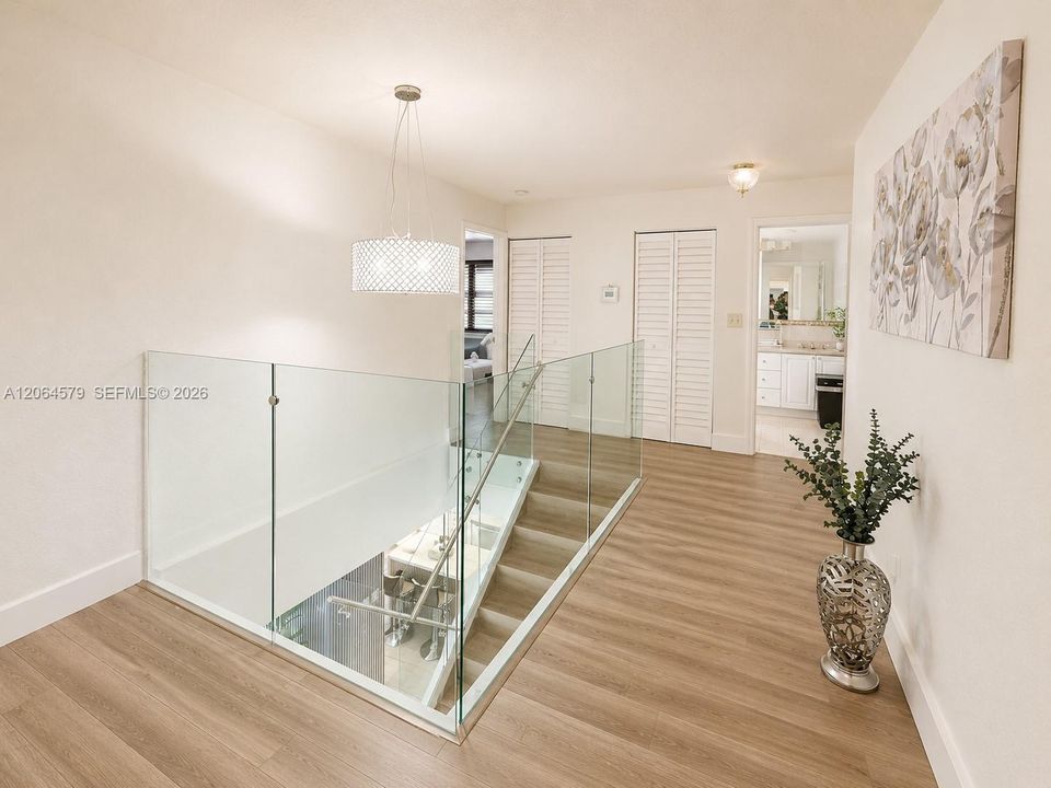 For Sale: $1,300,000 (5 beds, 3 baths, 2881 Square Feet)