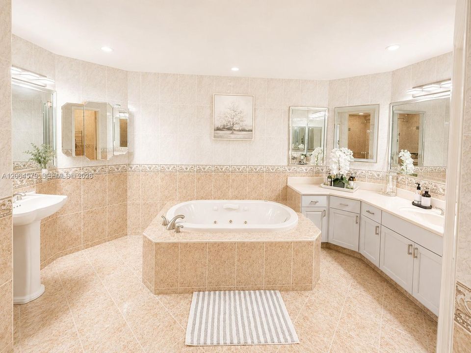 For Sale: $1,300,000 (5 beds, 3 baths, 2881 Square Feet)