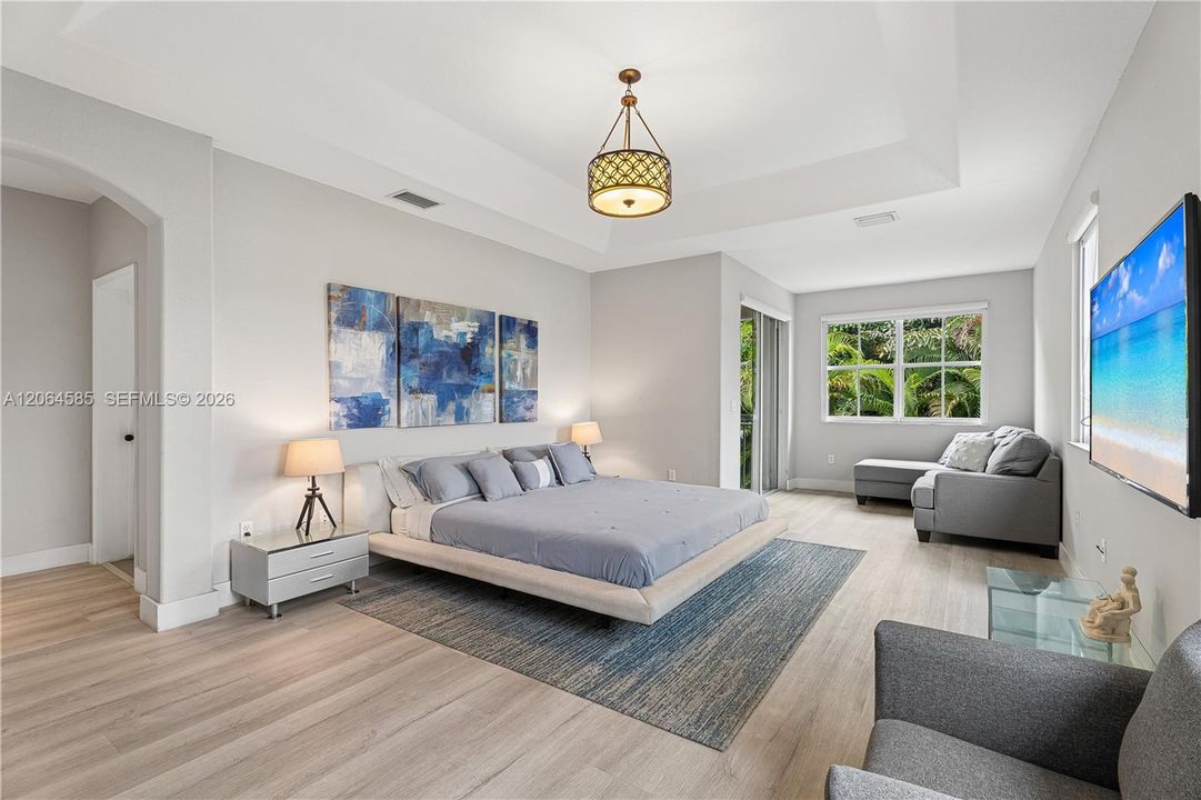 For Sale: $1,280,000 (5 beds, 3 baths, 3117 Square Feet)