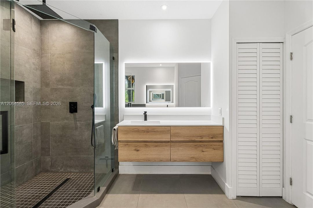 For Sale: $1,280,000 (5 beds, 3 baths, 3117 Square Feet)