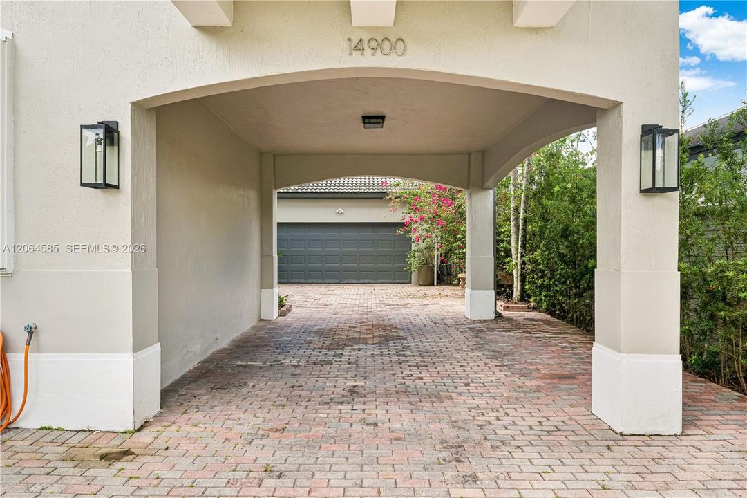 For Sale: $1,280,000 (5 beds, 3 baths, 3117 Square Feet)
