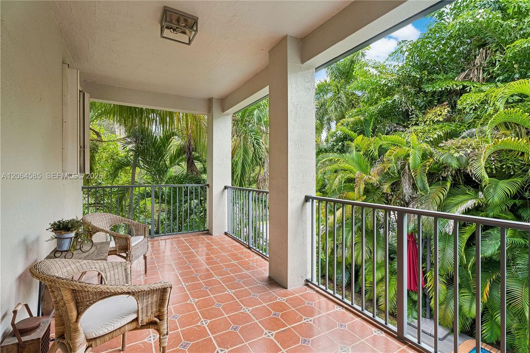 For Sale: $1,280,000 (5 beds, 3 baths, 3117 Square Feet)