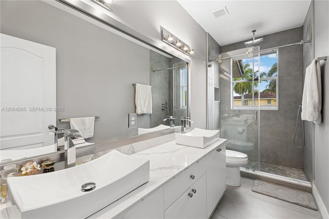 For Sale: $1,280,000 (5 beds, 3 baths, 3117 Square Feet)